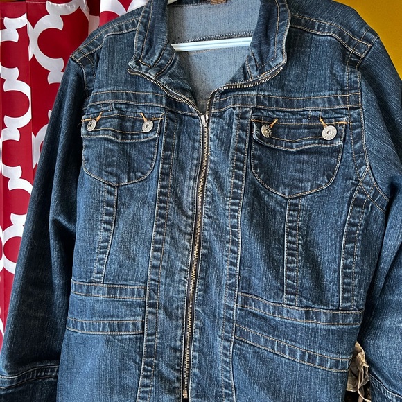 Jackets & Blazers - Nice Ashley Stewart zip up jean jacket